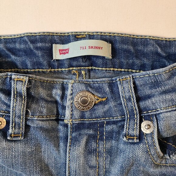 Levi’s 711 Skinny Jeans 8 Slim Distressed Blue Denim Stretch Mid Rise - Picture 4 of 7